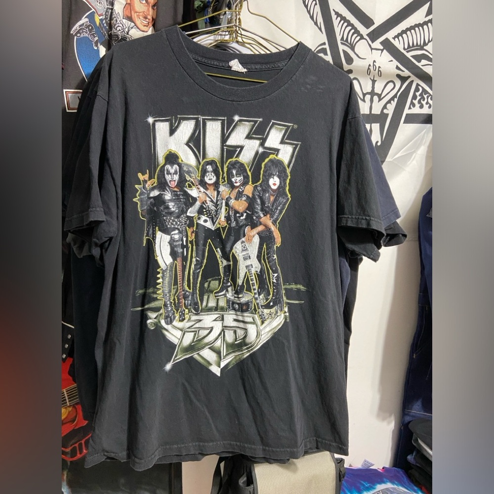 Kiss Alive 35 band tee. 2009 tour shirt